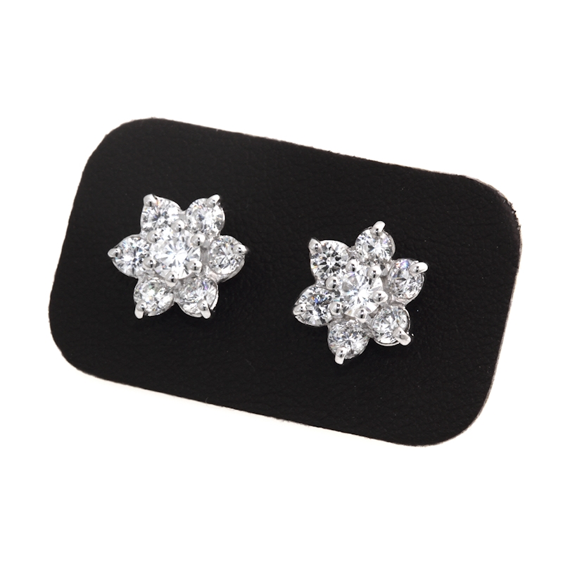 1,56 Ct Natural Diamonds Earrings 18Kt. Gold