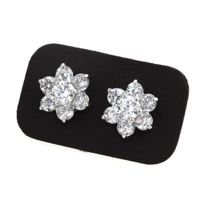 3,18 Ct Natural Diamonds Earrings 18Kt. Gold